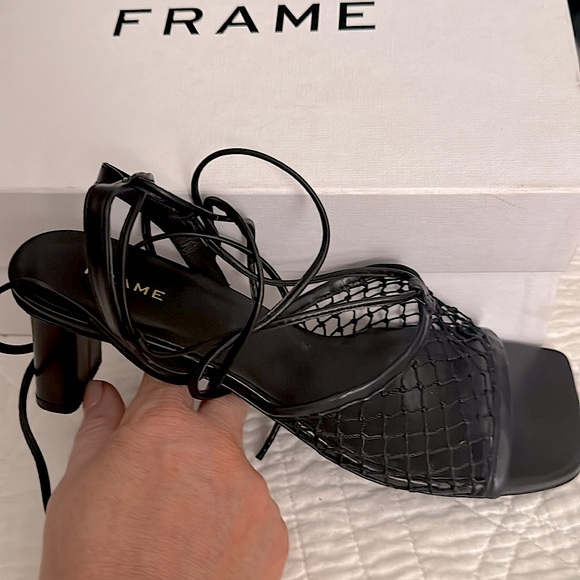 FRAME Le Adelaide Crochet Lace Up Sandal Sz 38.5 - Picture 6 of 11